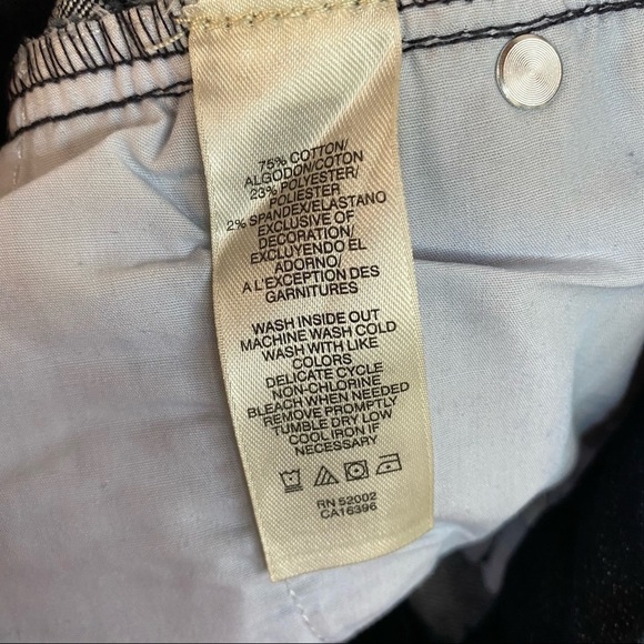 DKNY Straight Jeans Dark Wash - Picture 3 of 15